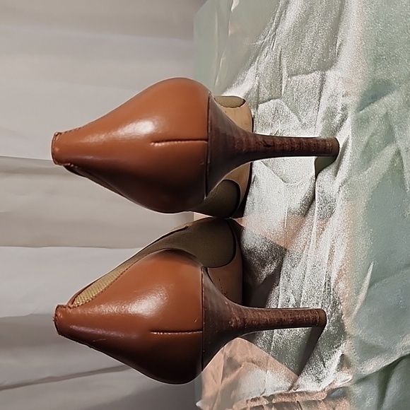 Ann Taylor Khaki Canvas and Cognac Leather Women's Pump Size 8 1/2 - Picture 5 of 8